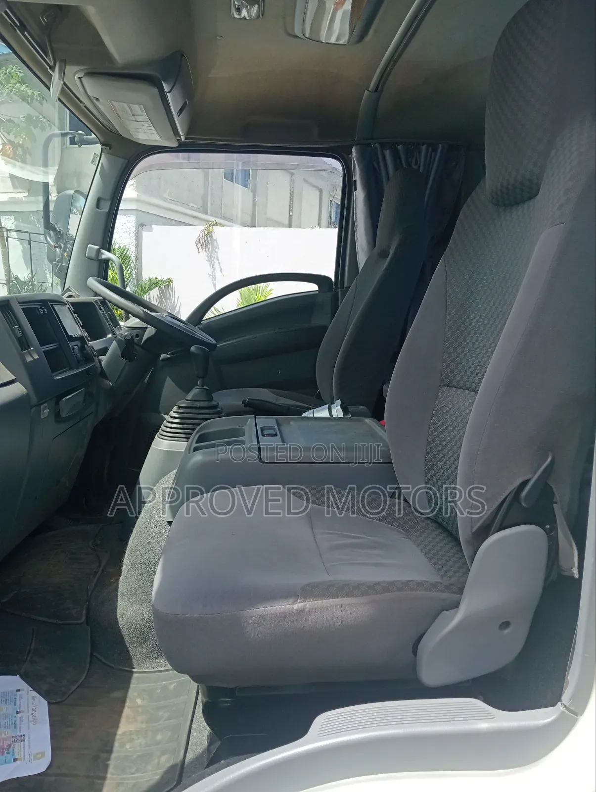 Isuzu Forward Water Tank 2018 White