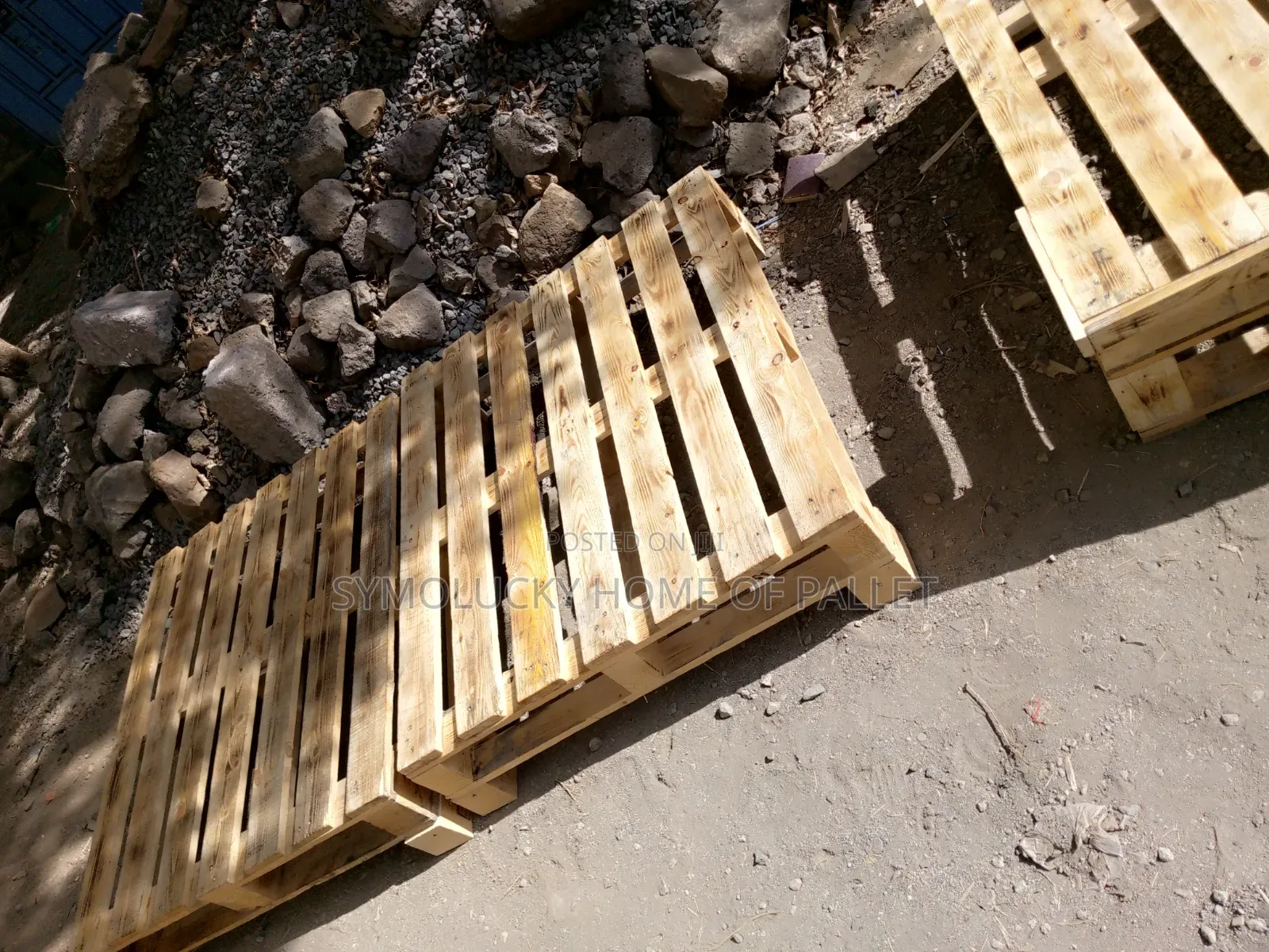 Queen Size . 4x6 Pallet Bed. Superstandard Bed