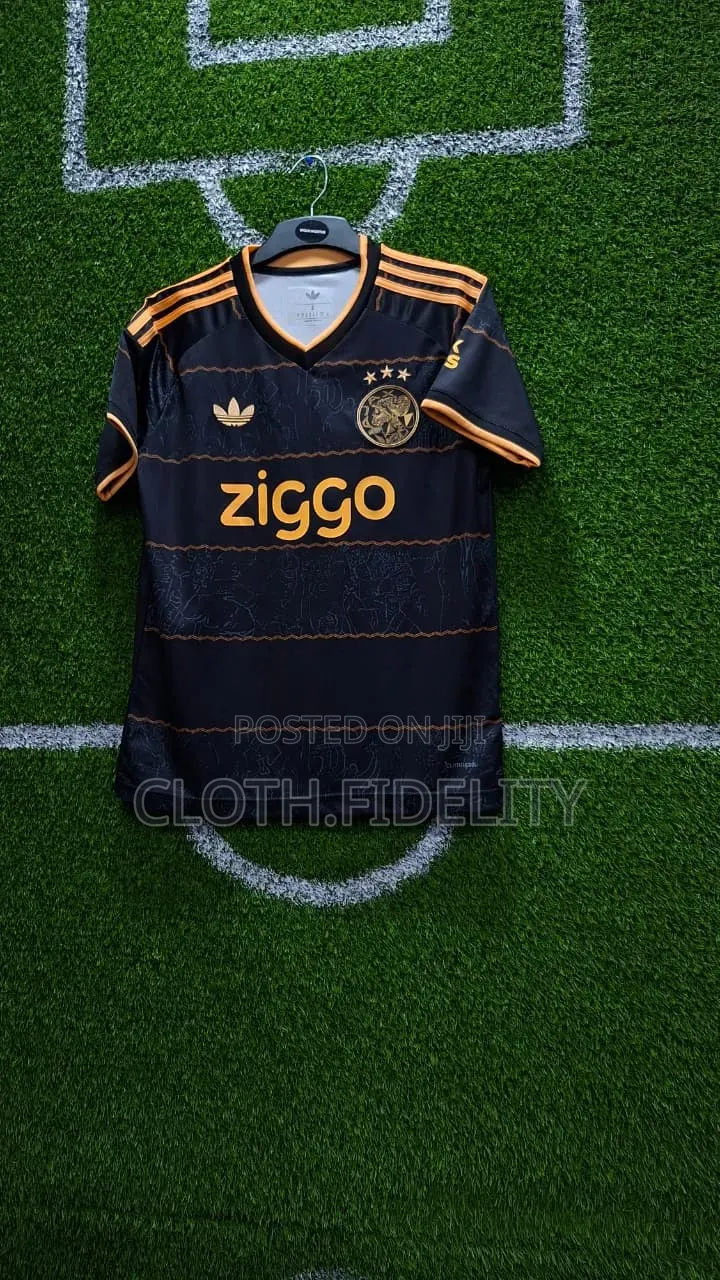 Ajax Away Kit 26/27.