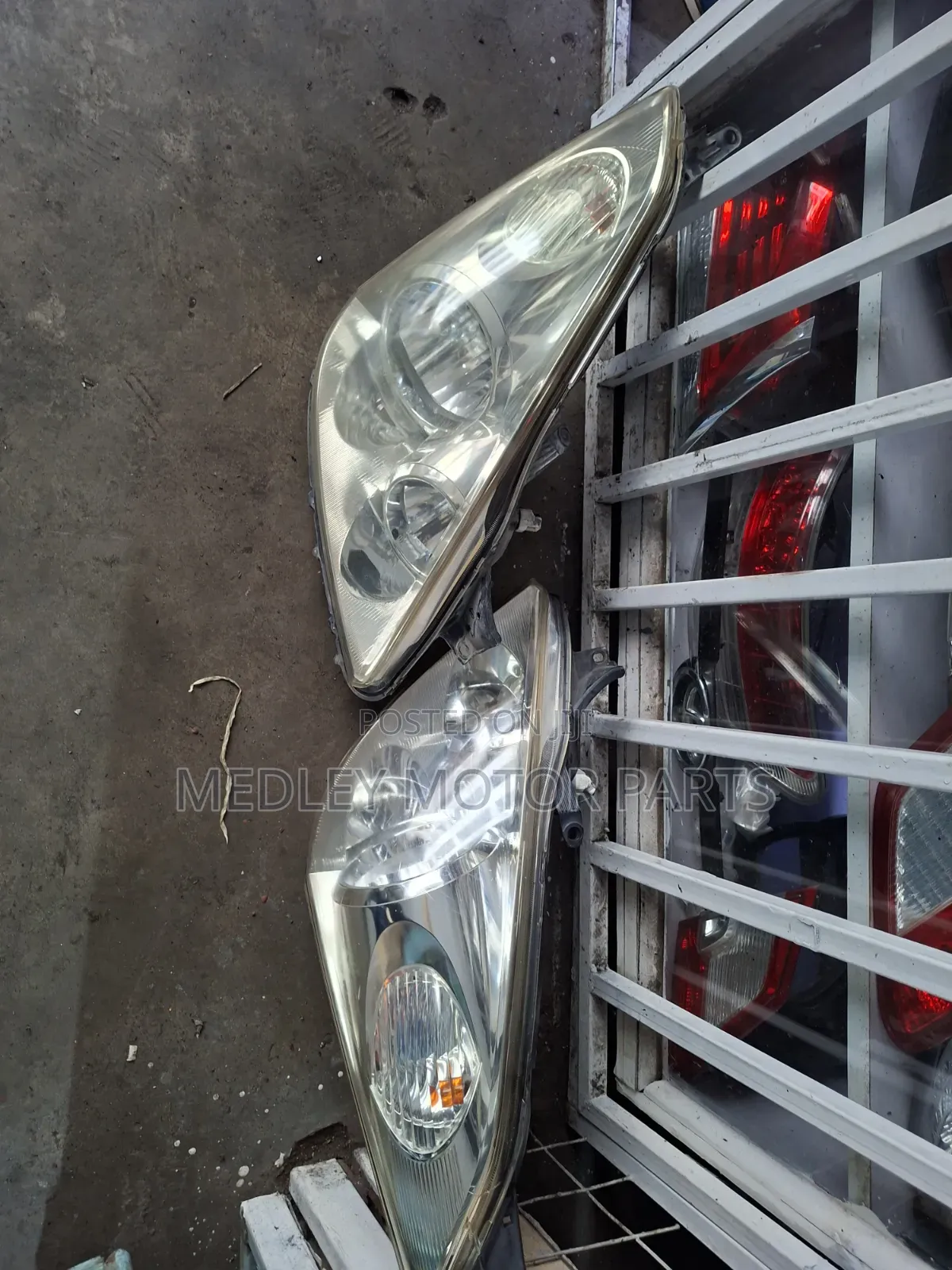 Wish 2005 Headlights