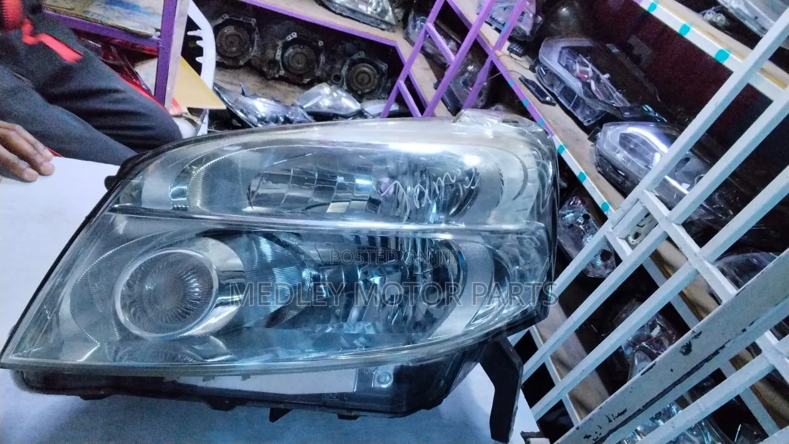 Nissan Lafesta Headlights