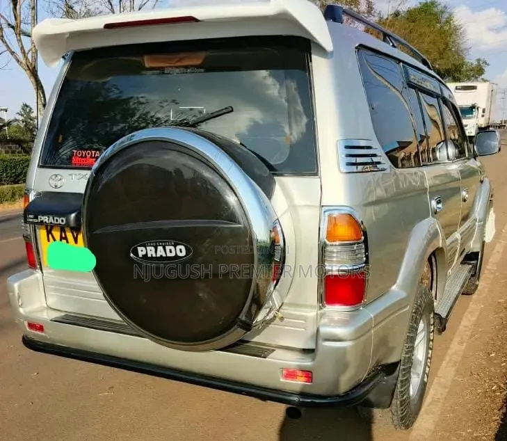 Toyota Land Cruiser Prado 2000 Silver