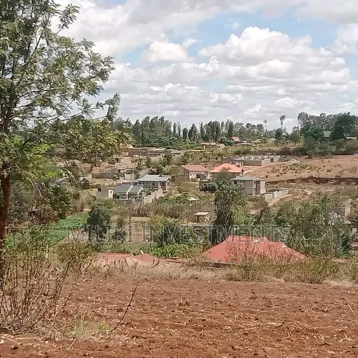 1 Acre Orange /Ovacado Lands on Sale at Ithanga