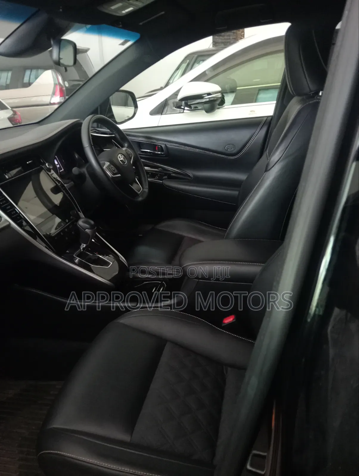 Toyota Harrier 2019 Black