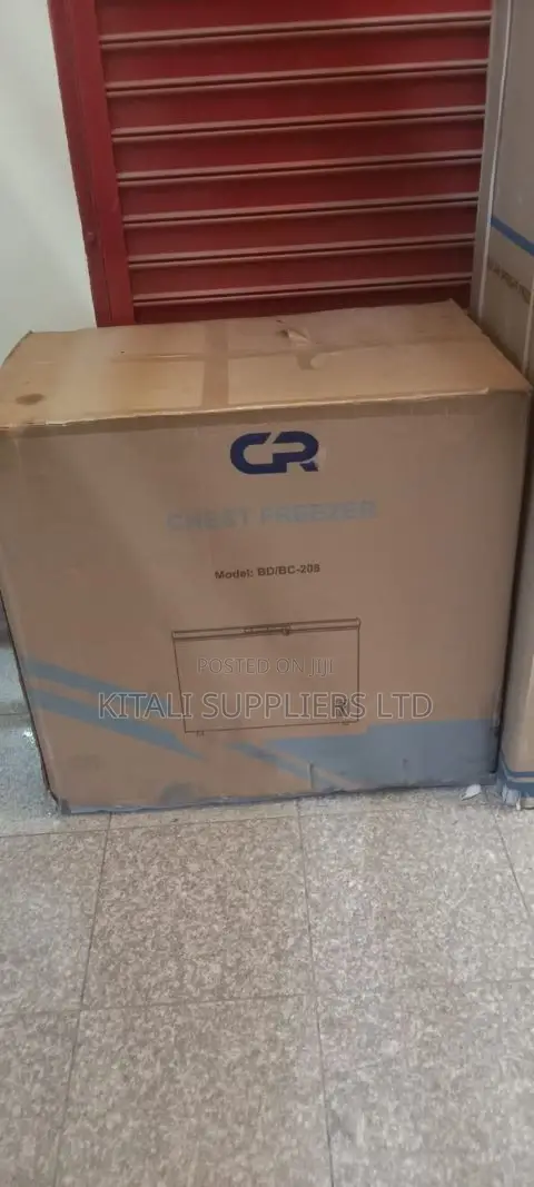 5KVA With 48V 100Ah LiFePO4 Battery, 4×550W Panels & 50L AC/DC Fridge