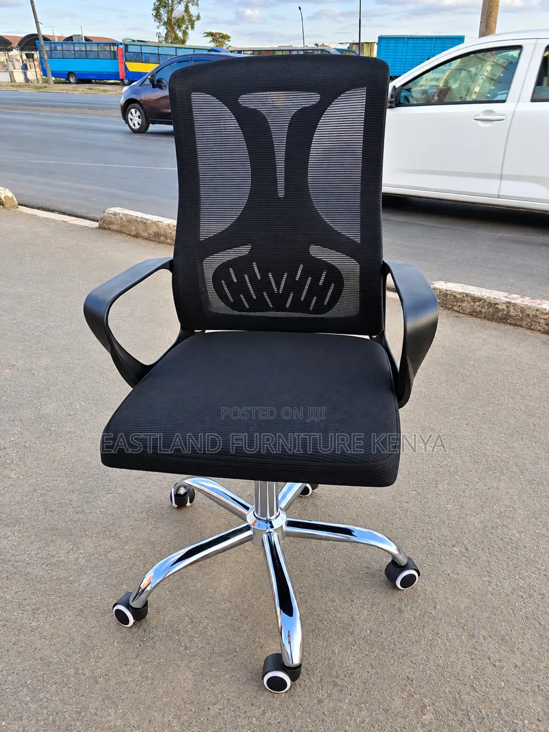 Modern Black Mesh Ergonomic Office Chair With Chrome Base