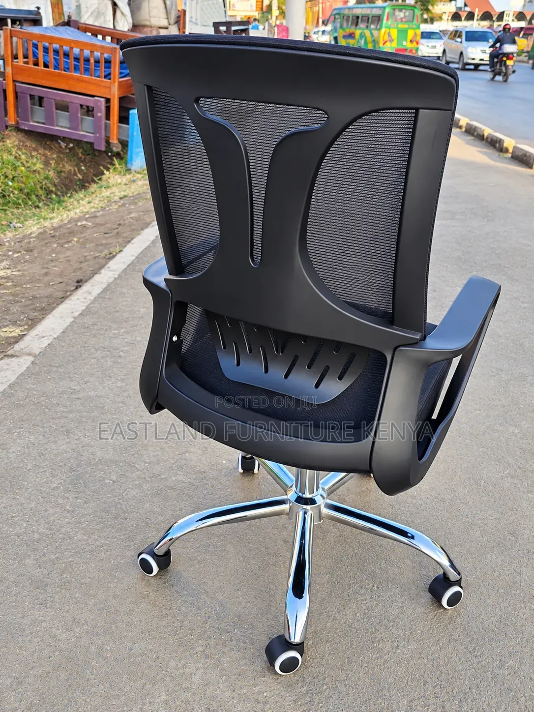 Modern Black Mesh Ergonomic Office Chair With Chrome Base