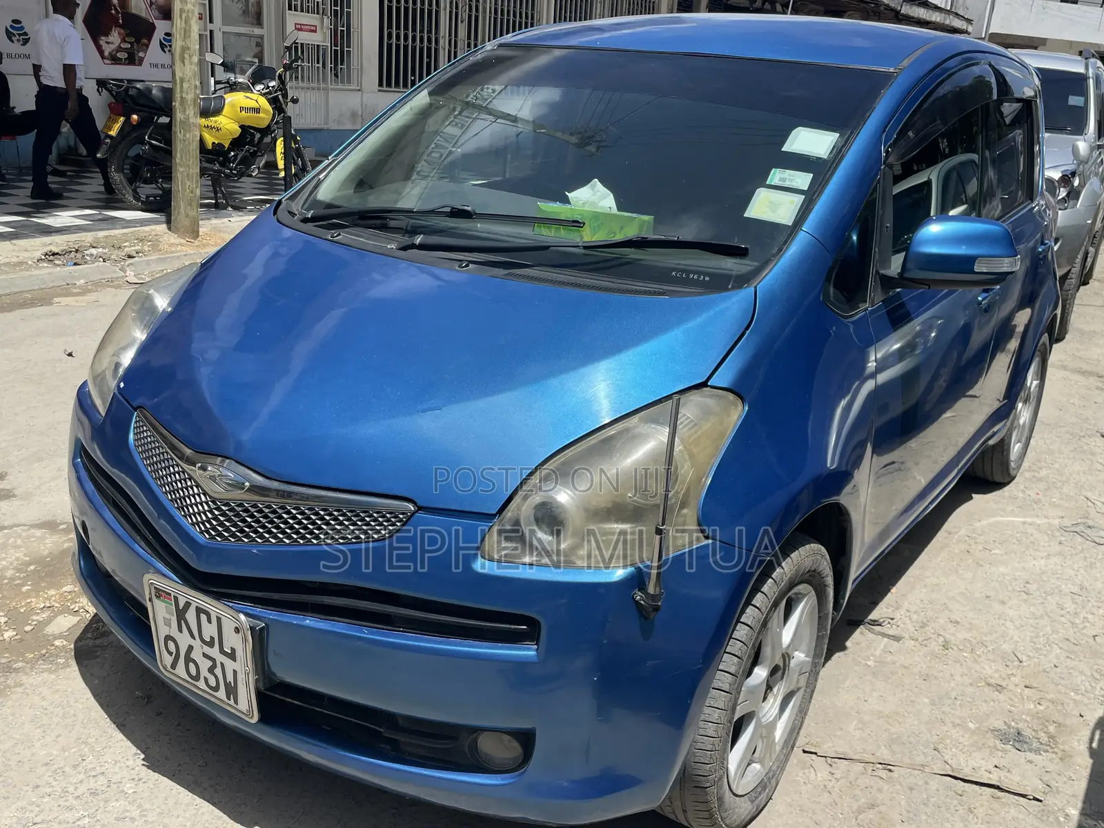Toyota Ractis 1.5 FWD 2012 Blue