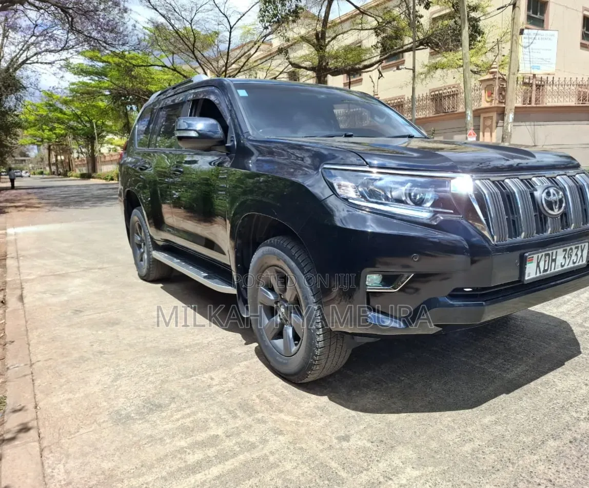 Toyota Land Cruiser Prado 2016 Black