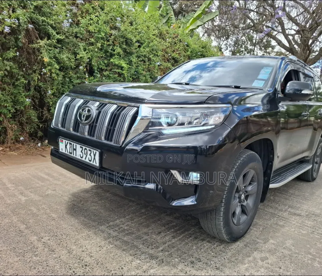 Toyota Land Cruiser Prado 2016 Black