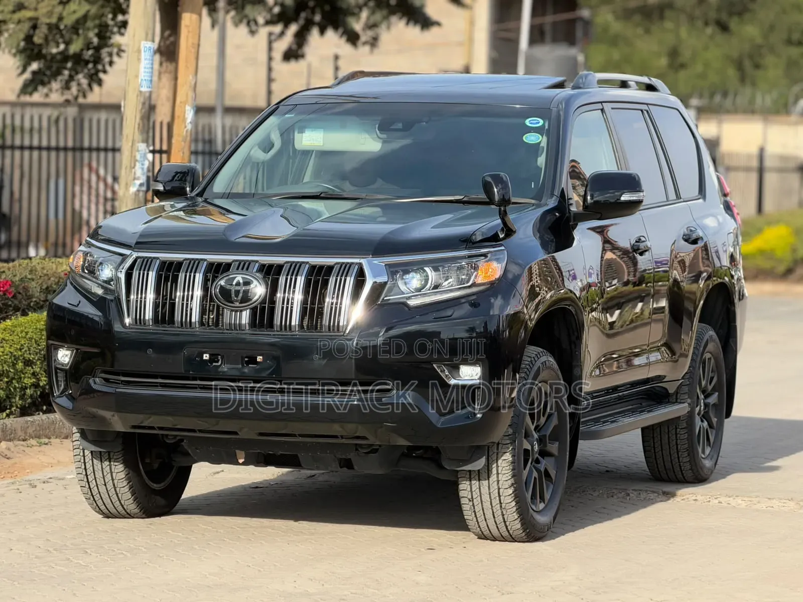 Toyota Land Cruiser Prado 2022 Black