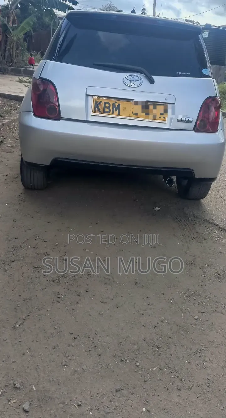 Toyota IST 2005 White
