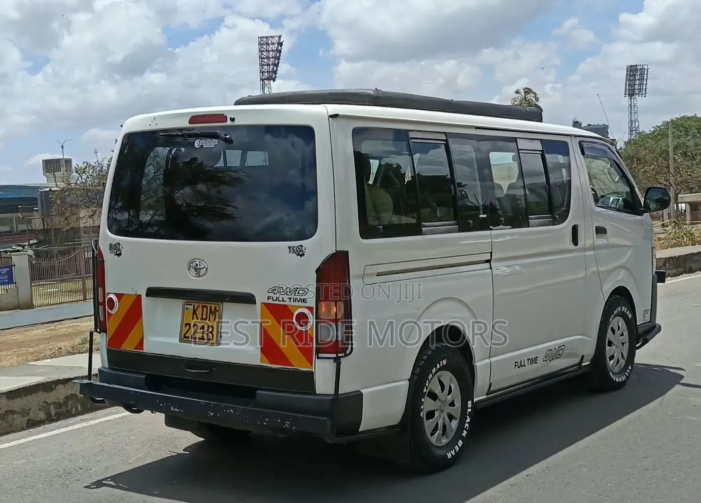 Toyota HiAce 2016 White