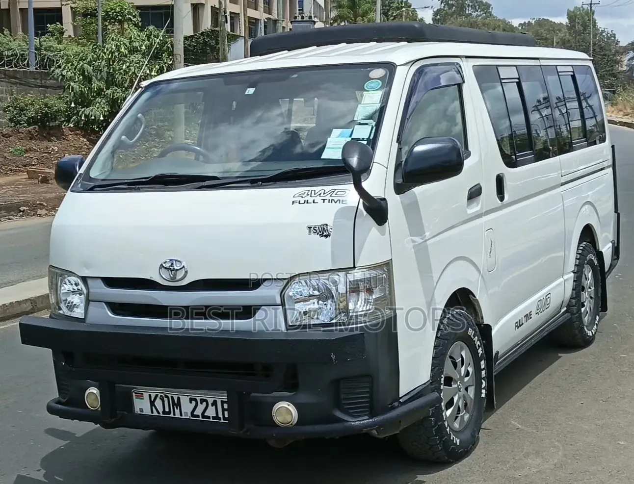 Toyota HiAce 2016 White