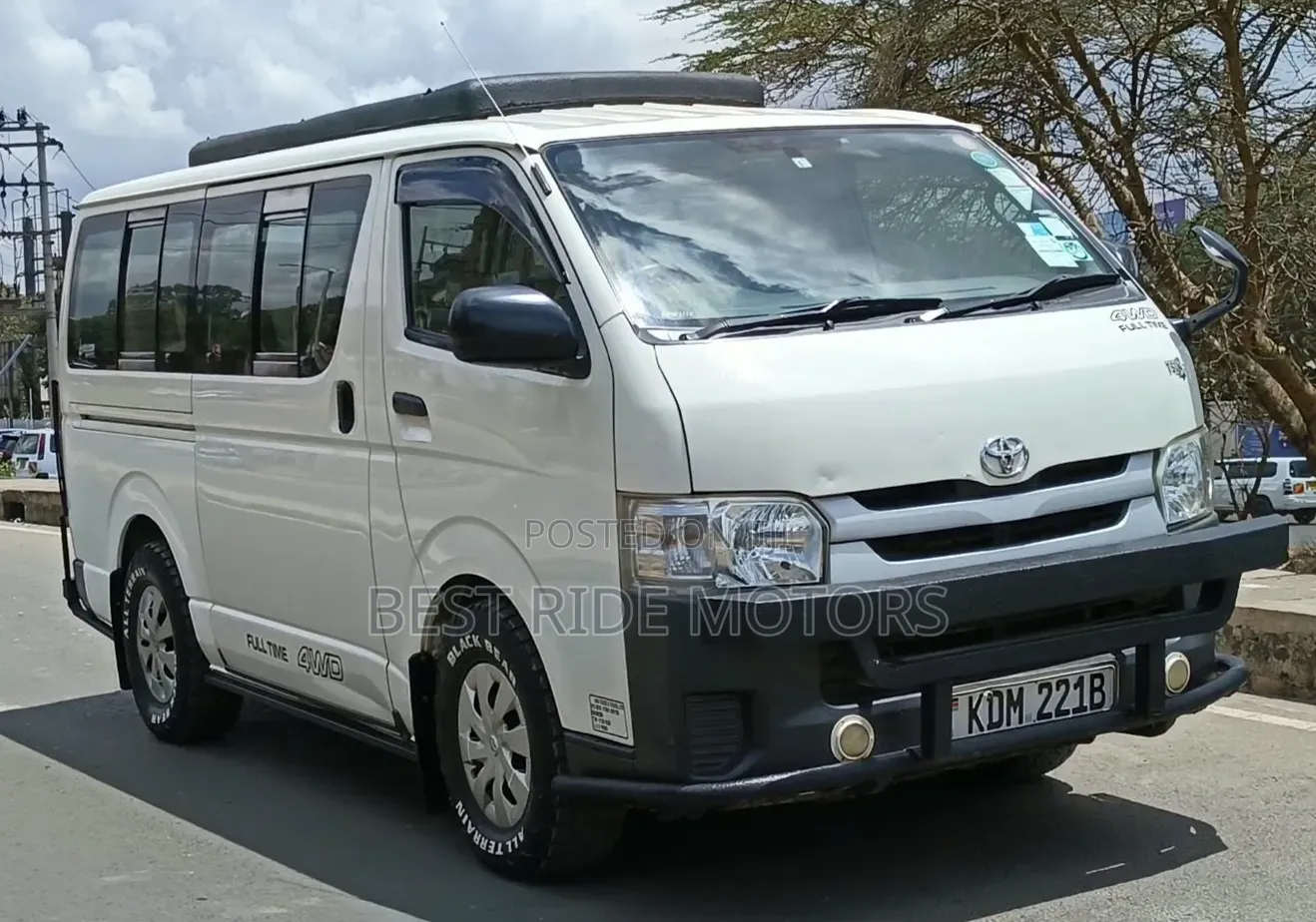 Toyota HiAce 2016 White