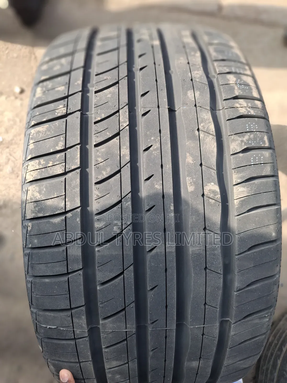 315/35zr20 Roadx Tire