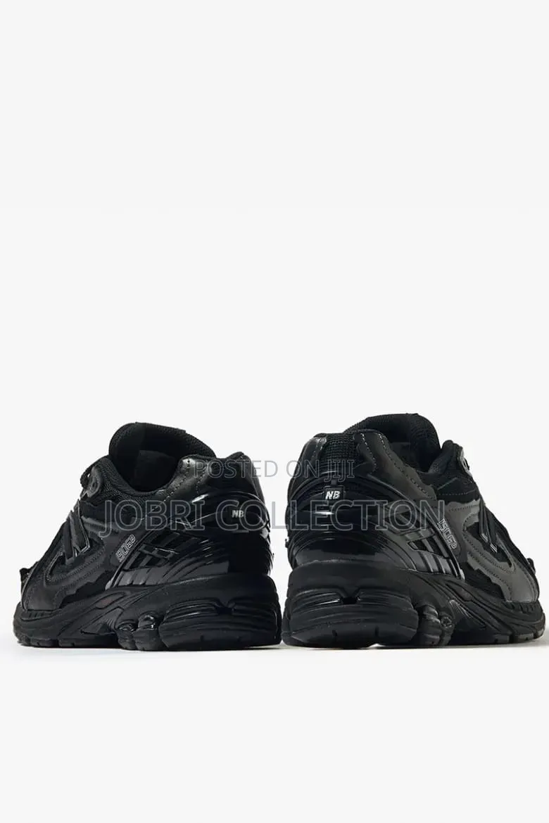 New Balance 1906D Protection Pack "Black Leather Sneakers