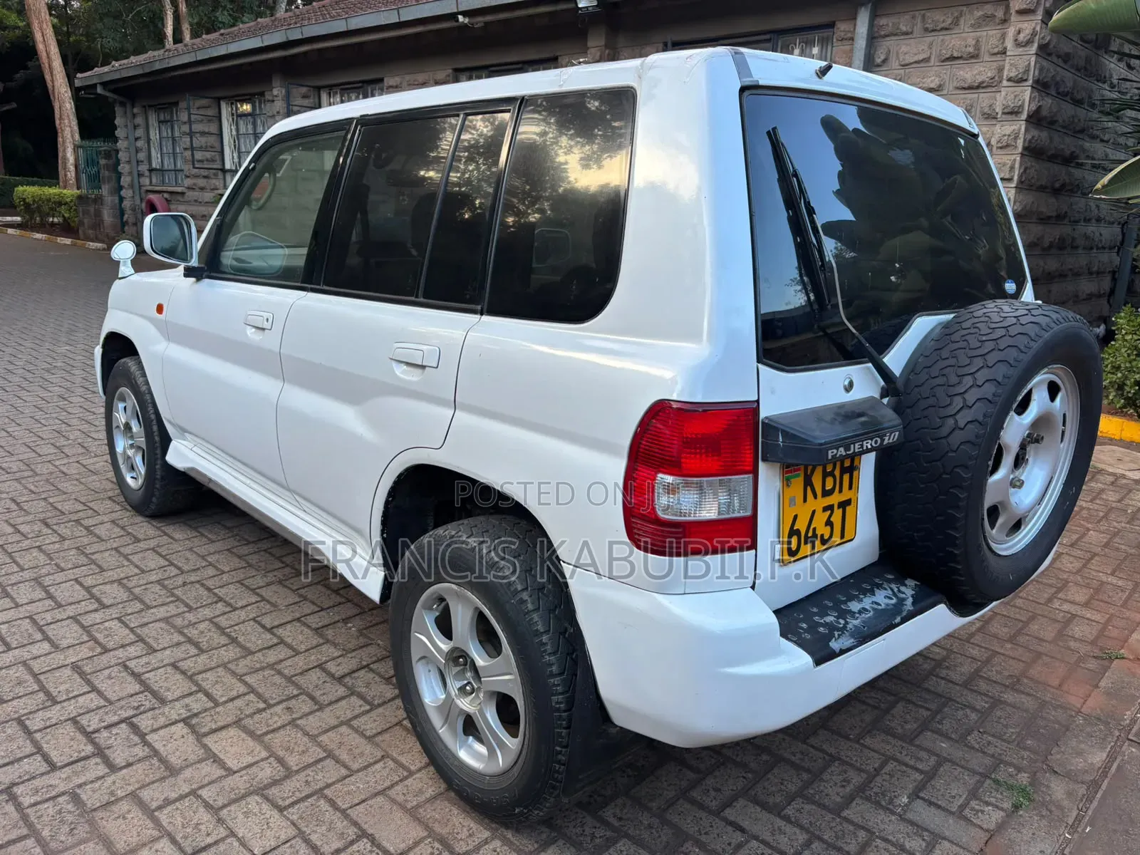 Mitsubishi Pajero Pininfarina 2002 White