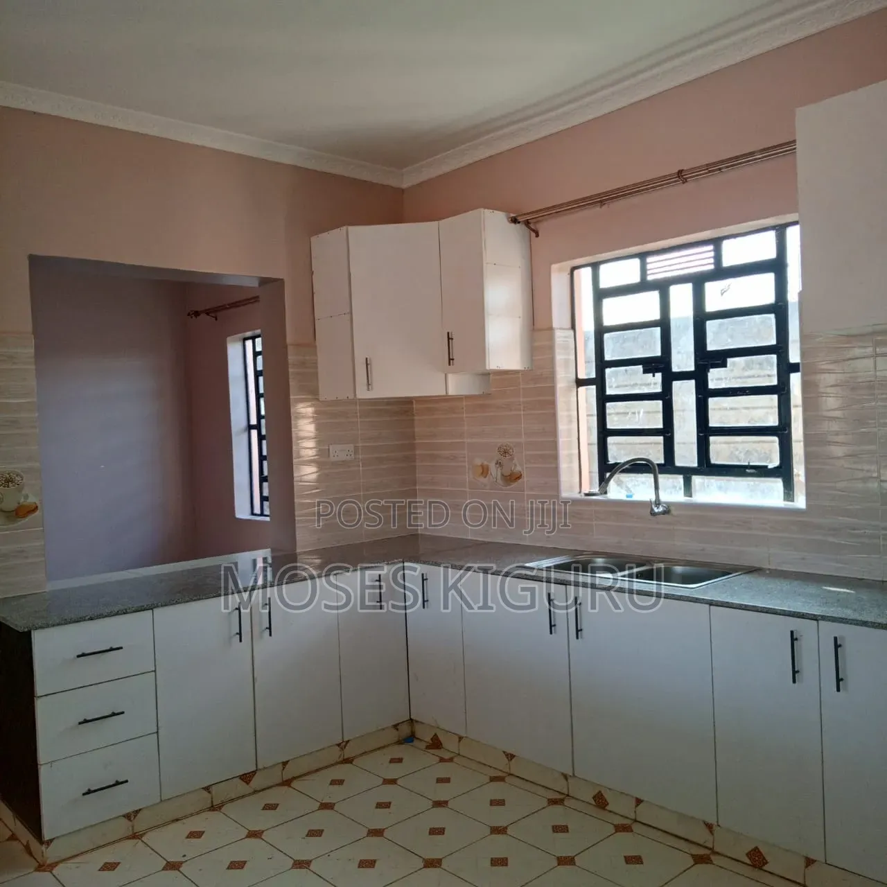 3bdrm Bungalow in Tola, Ngoingwa Estate for sale