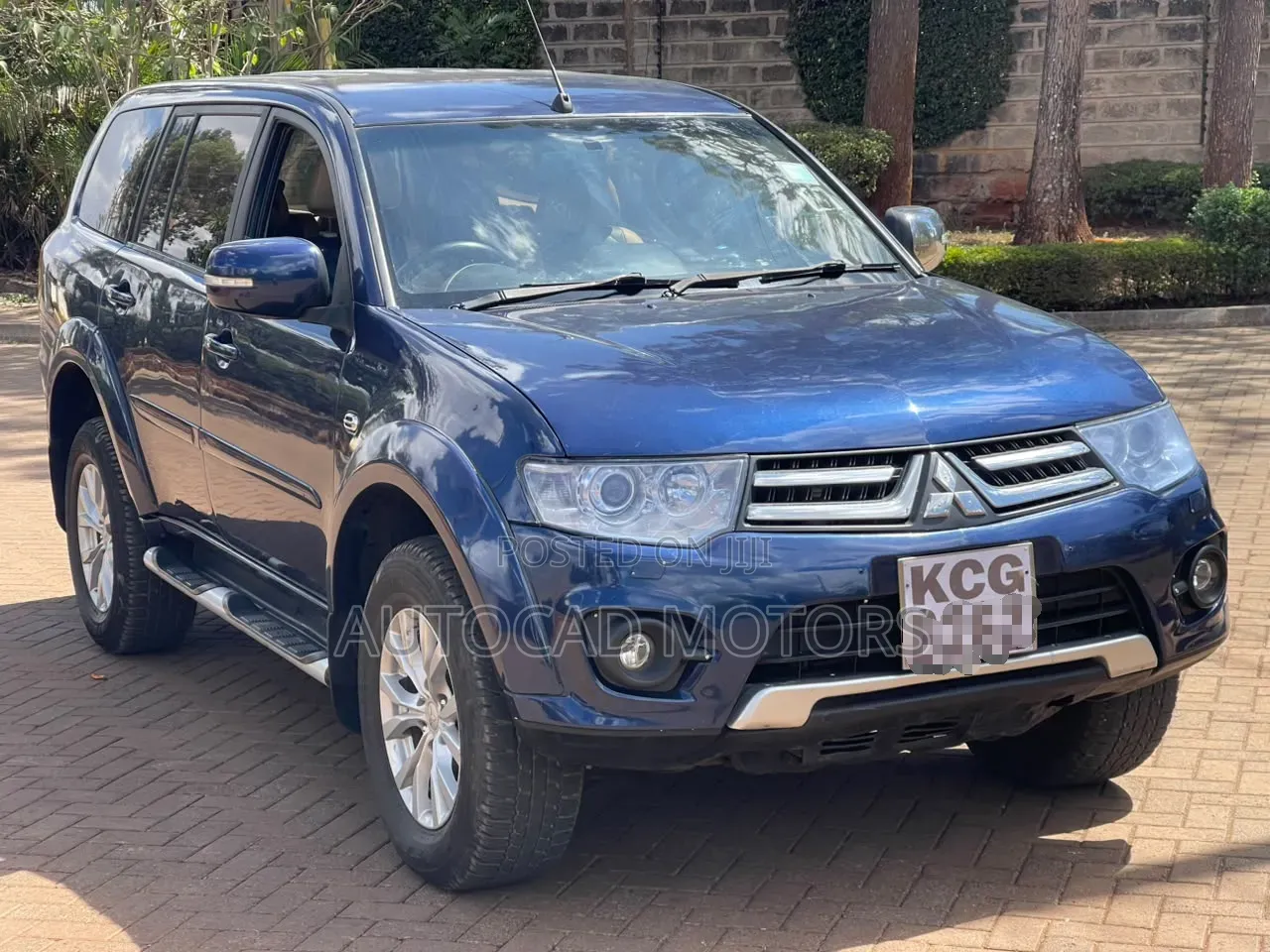 Mitsubishi Pajero 2014 Blue