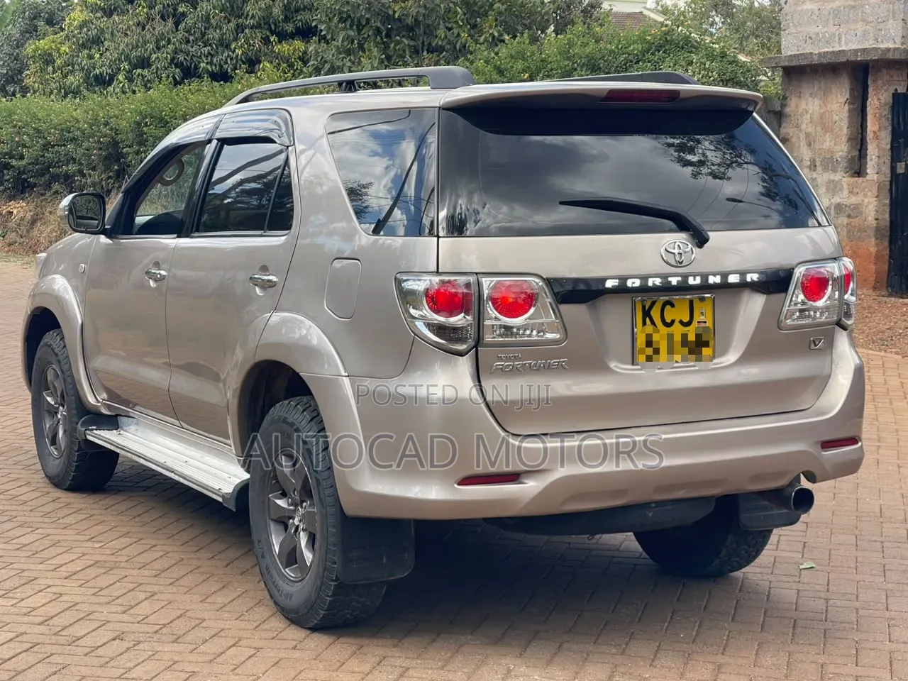 Toyota Fortuner 3.0 D AWD 2009 Gold
