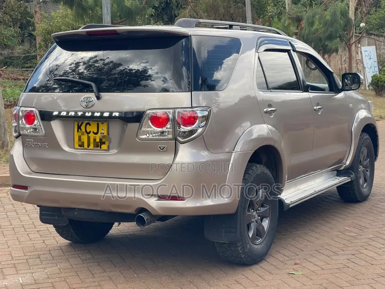 Toyota Fortuner 3.0 D AWD 2009 Gold