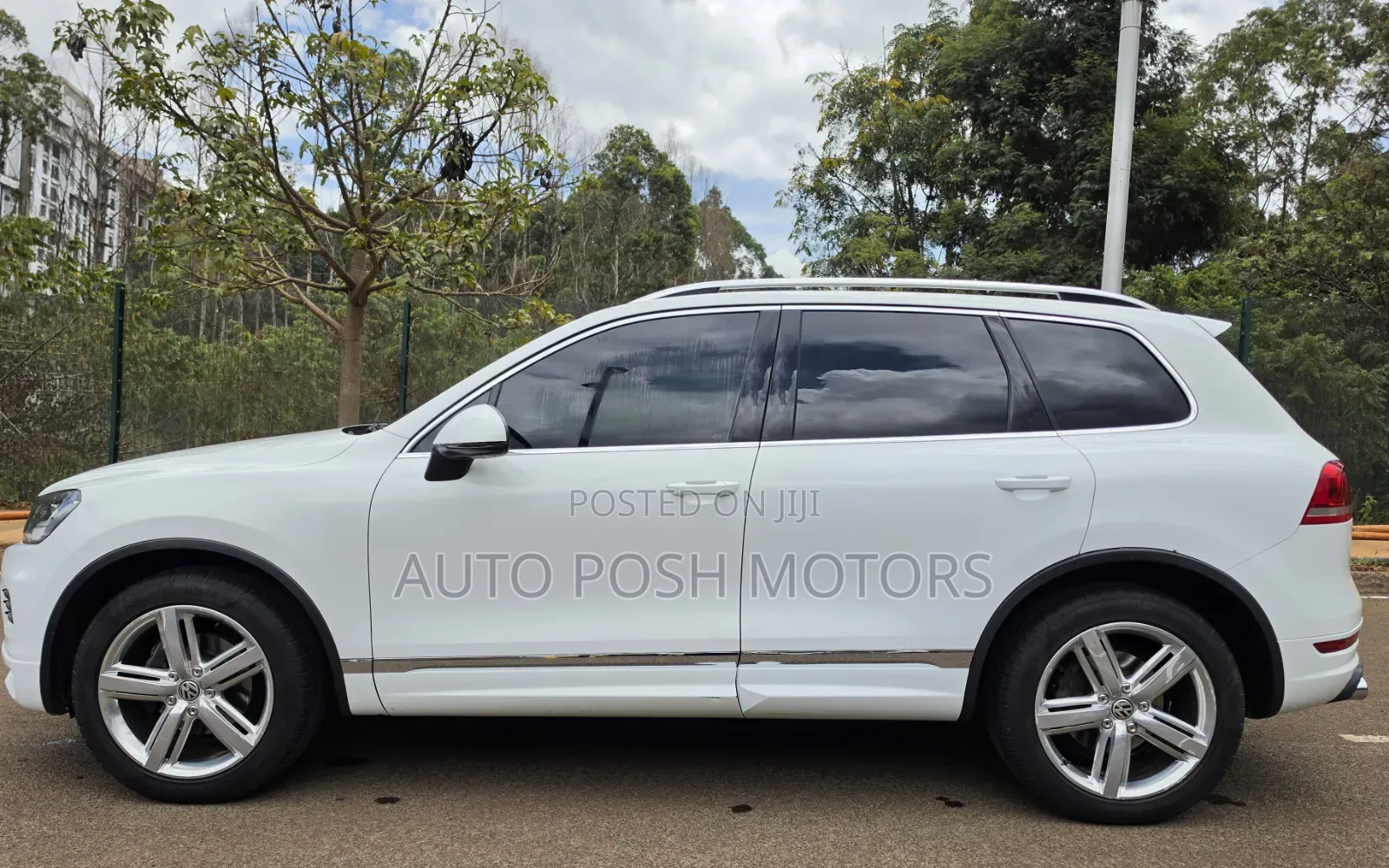 Volkswagen Touareg 2012 White