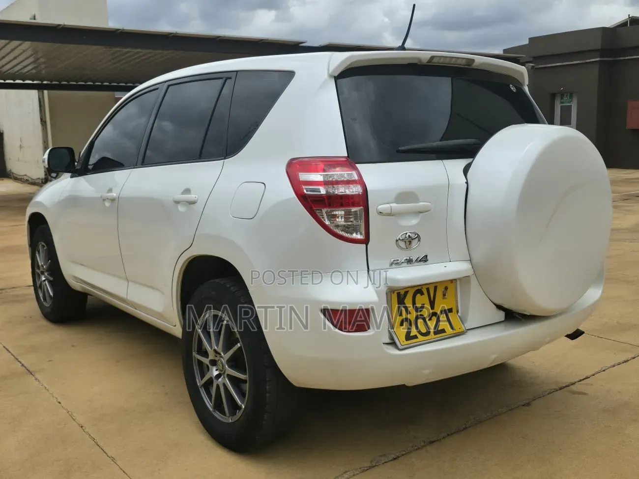 Toyota RAV4 2012 White