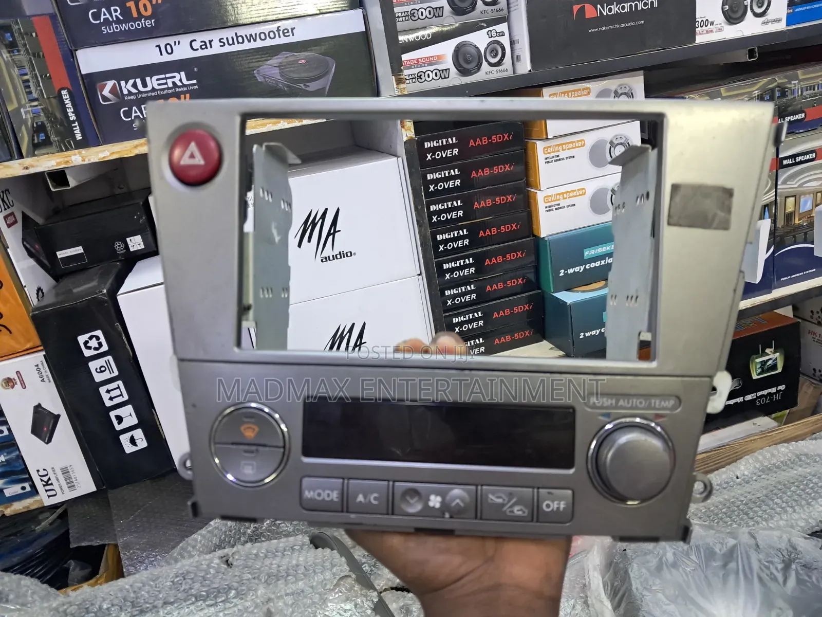 Subaru Outback/Legacy" Double Din Radio Console Facial Kit