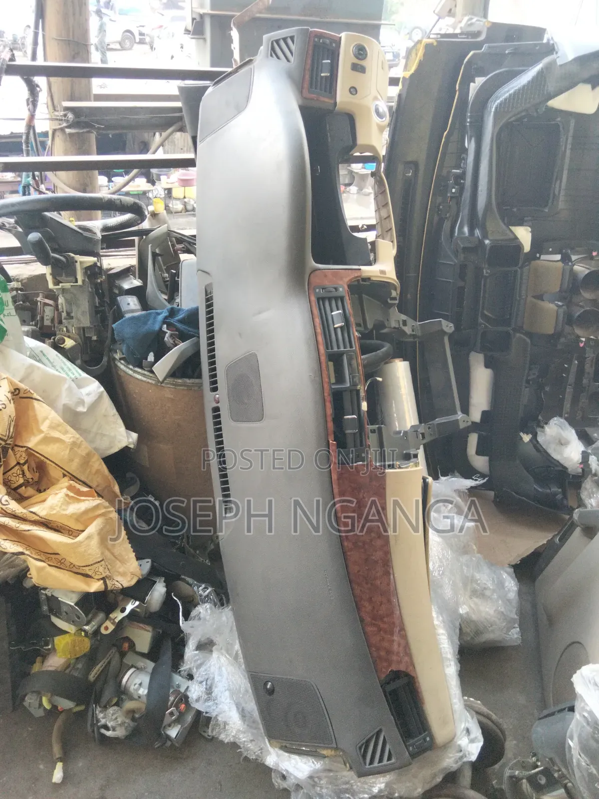 Crown Old Model Dashboard Airbag