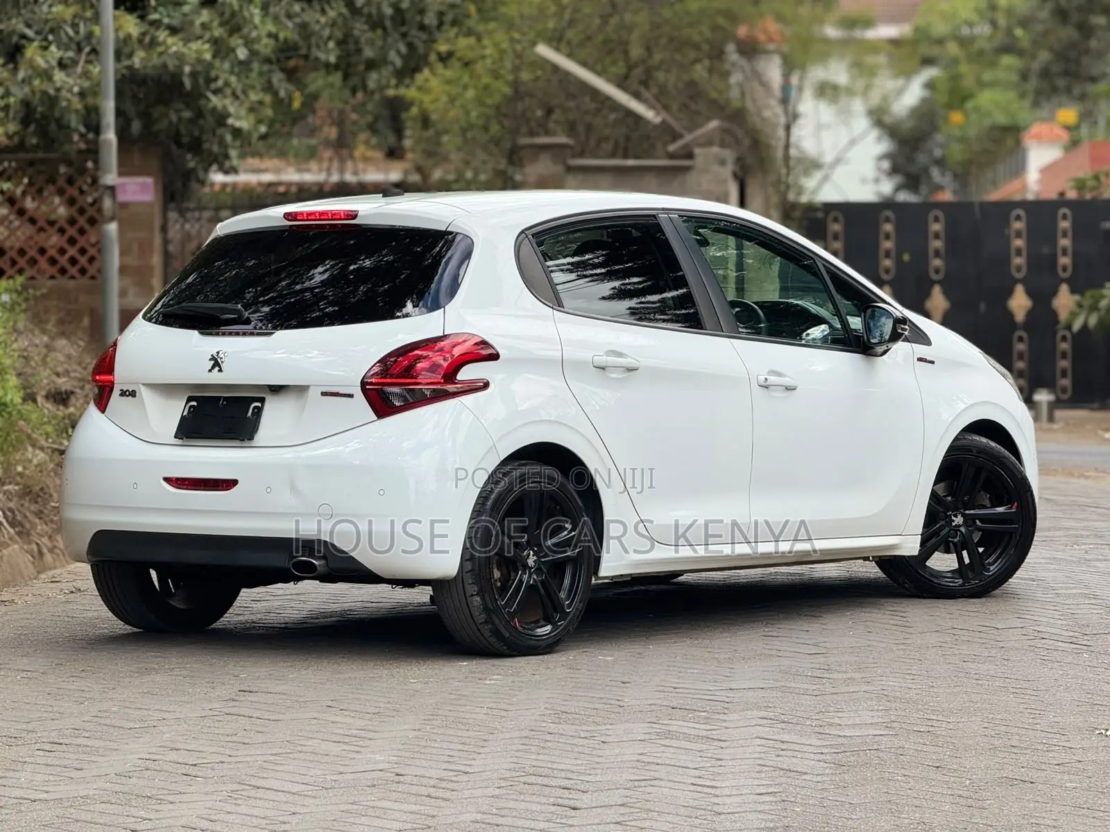 Peugeot 208 2019 White