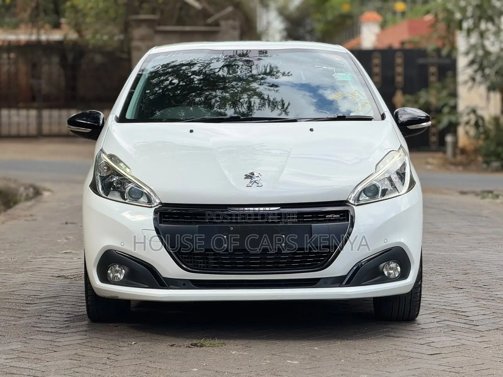 Peugeot 208 2019 White