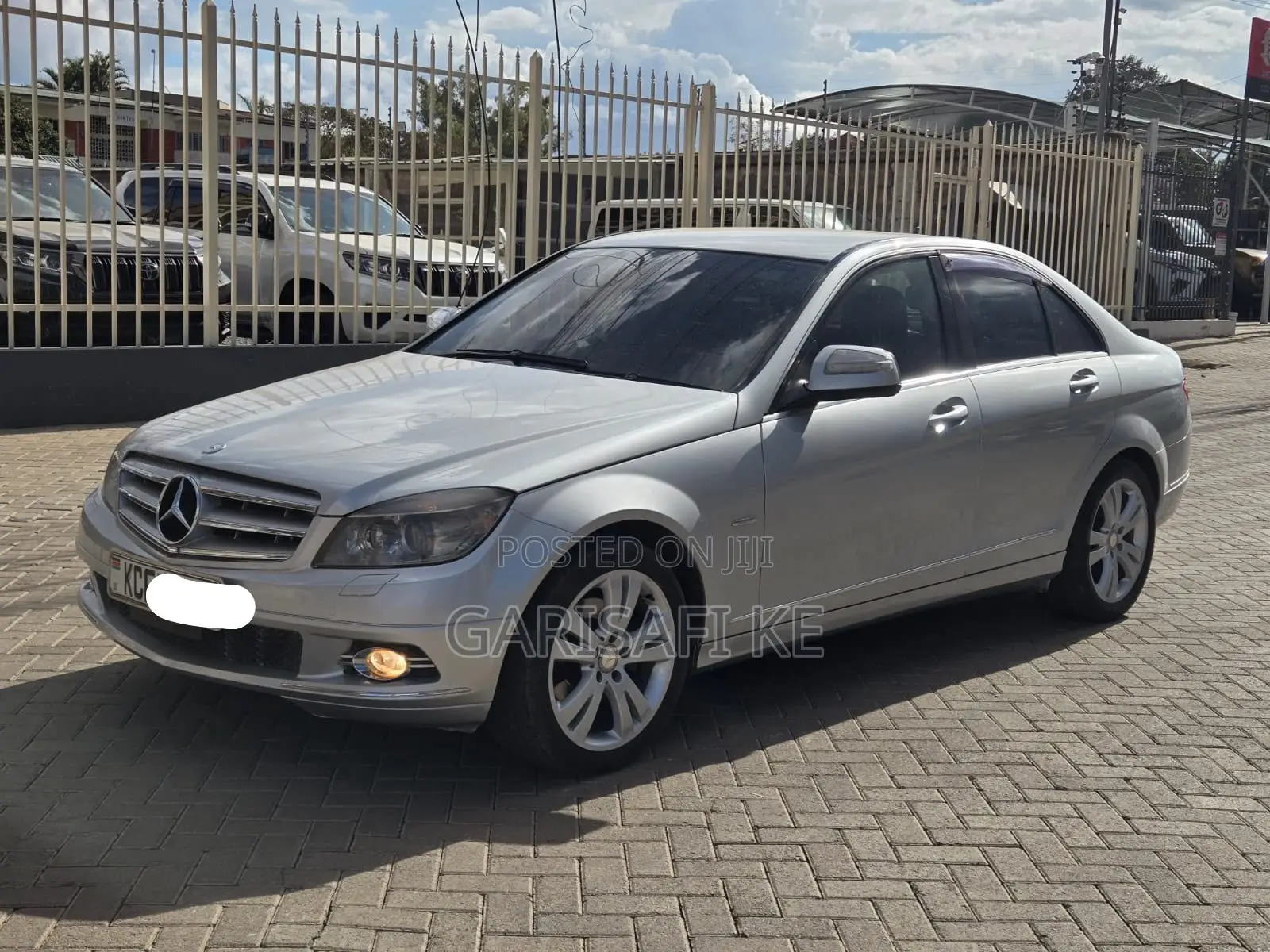 Mercedes-Benz C200 2009 Silver