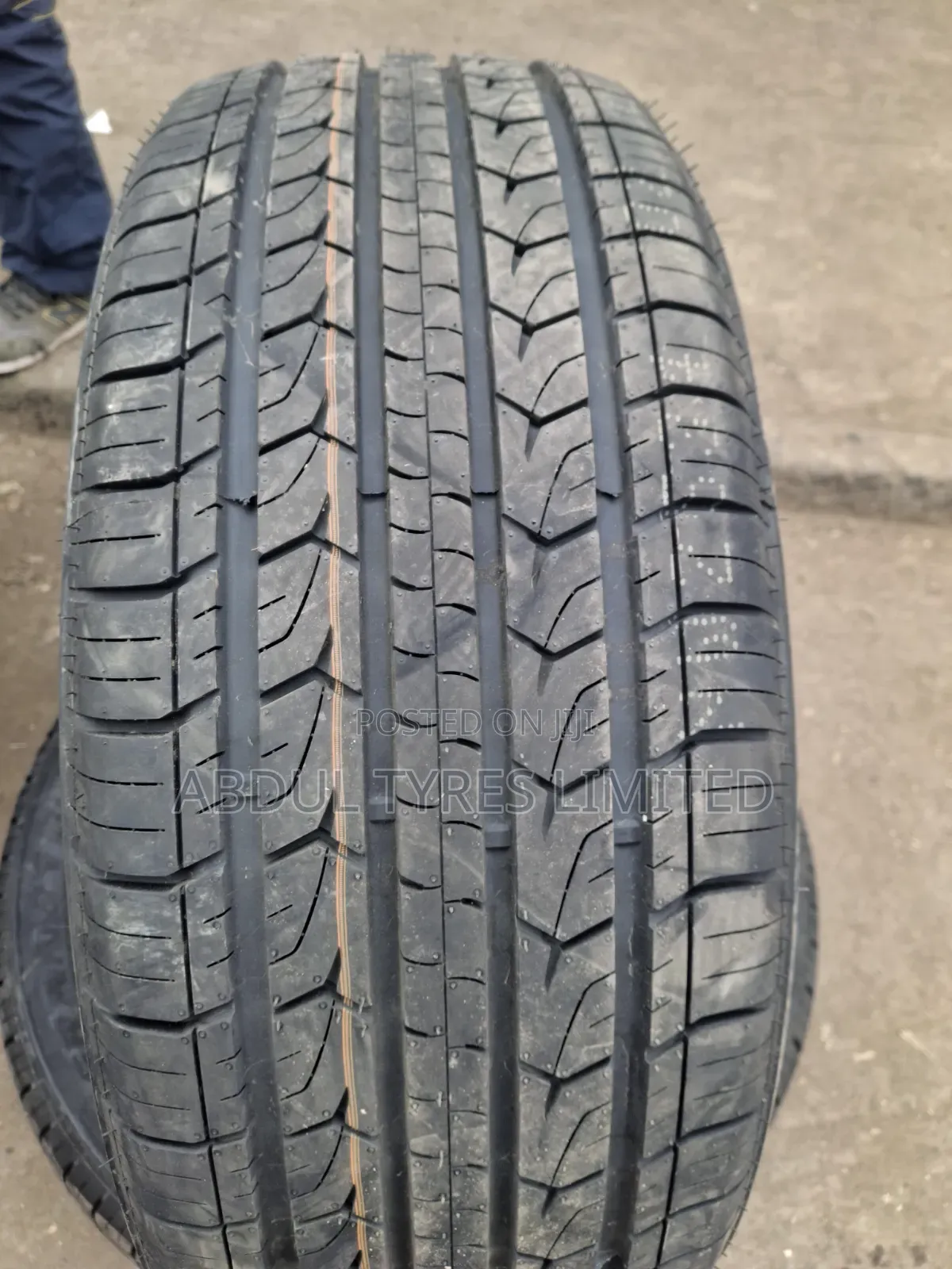 235/55r19 Centara Tire