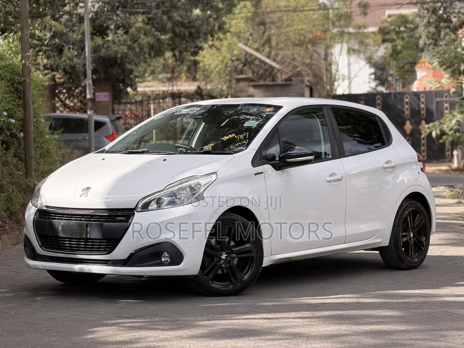 Peugeot 208 2019 White