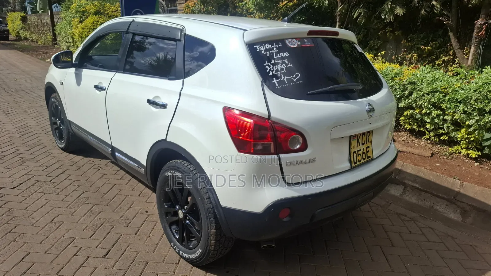 Nissan Dualis 2011 White