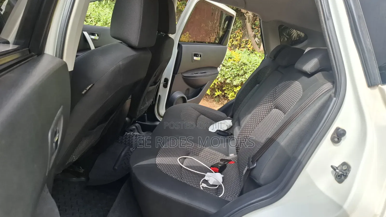 Nissan Dualis 2011 White