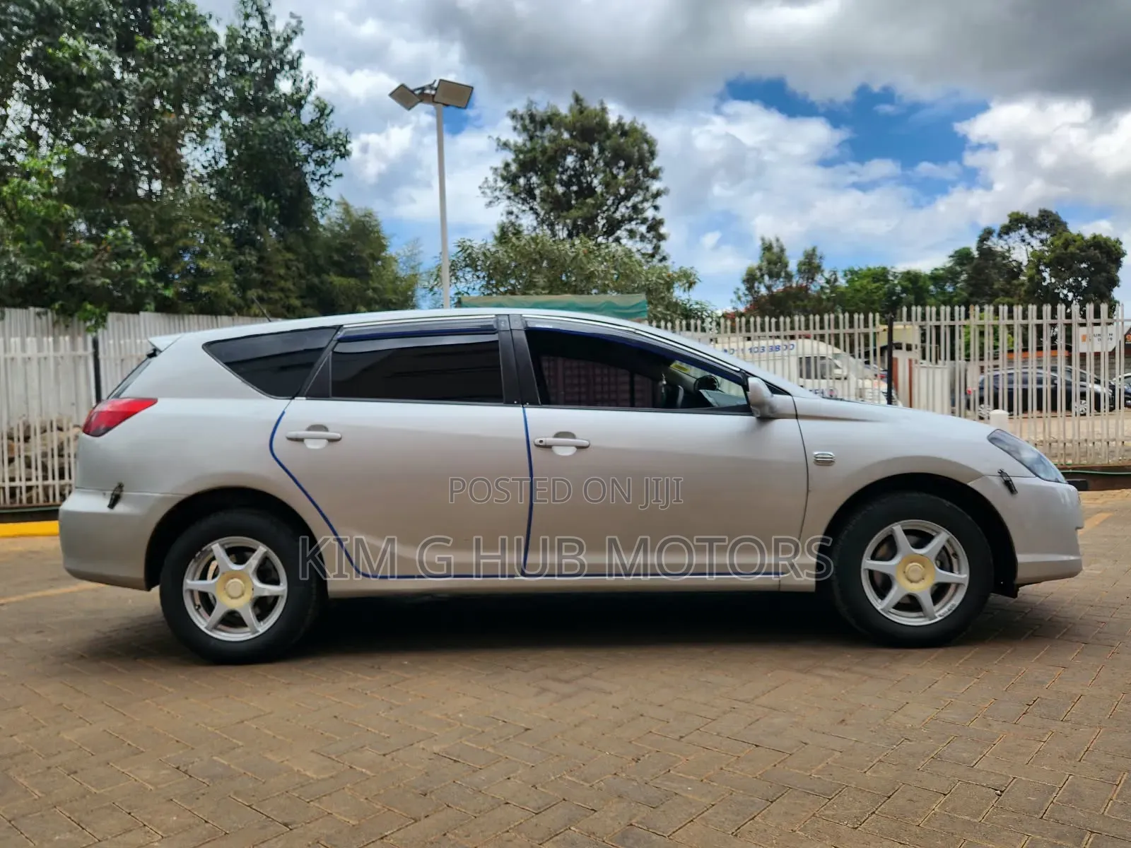 Toyota Caldina 2005 Silver