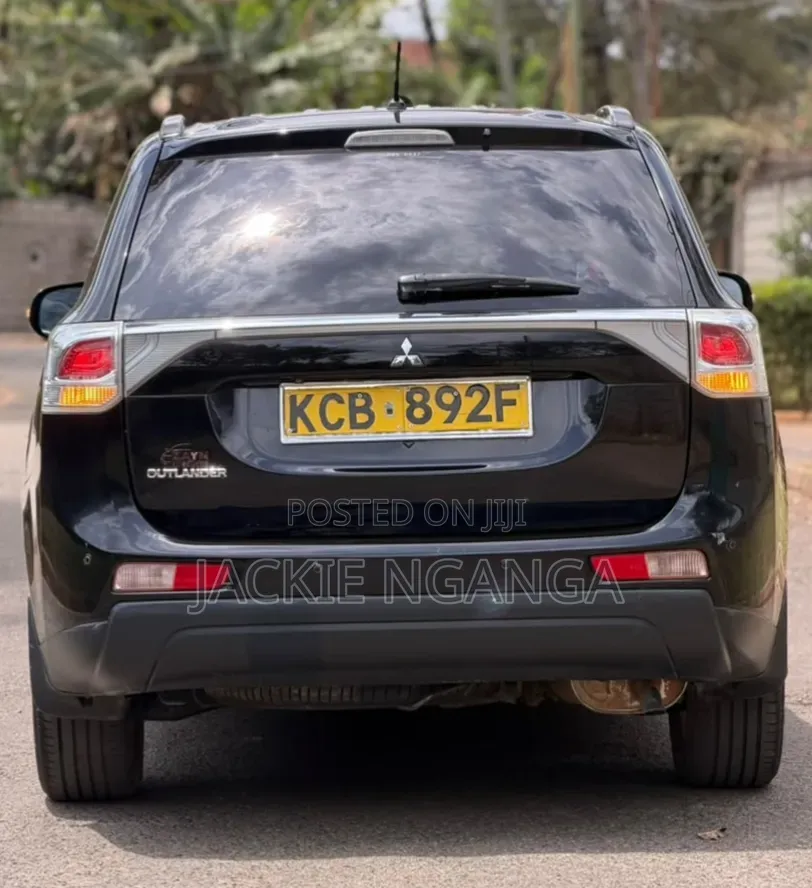 Mitsubishi Outlander 2014 Black