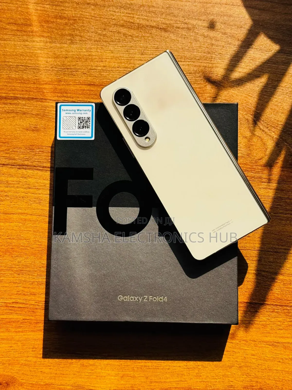 New Samsung Galaxy Z Fold3 5G 512 GB Gold