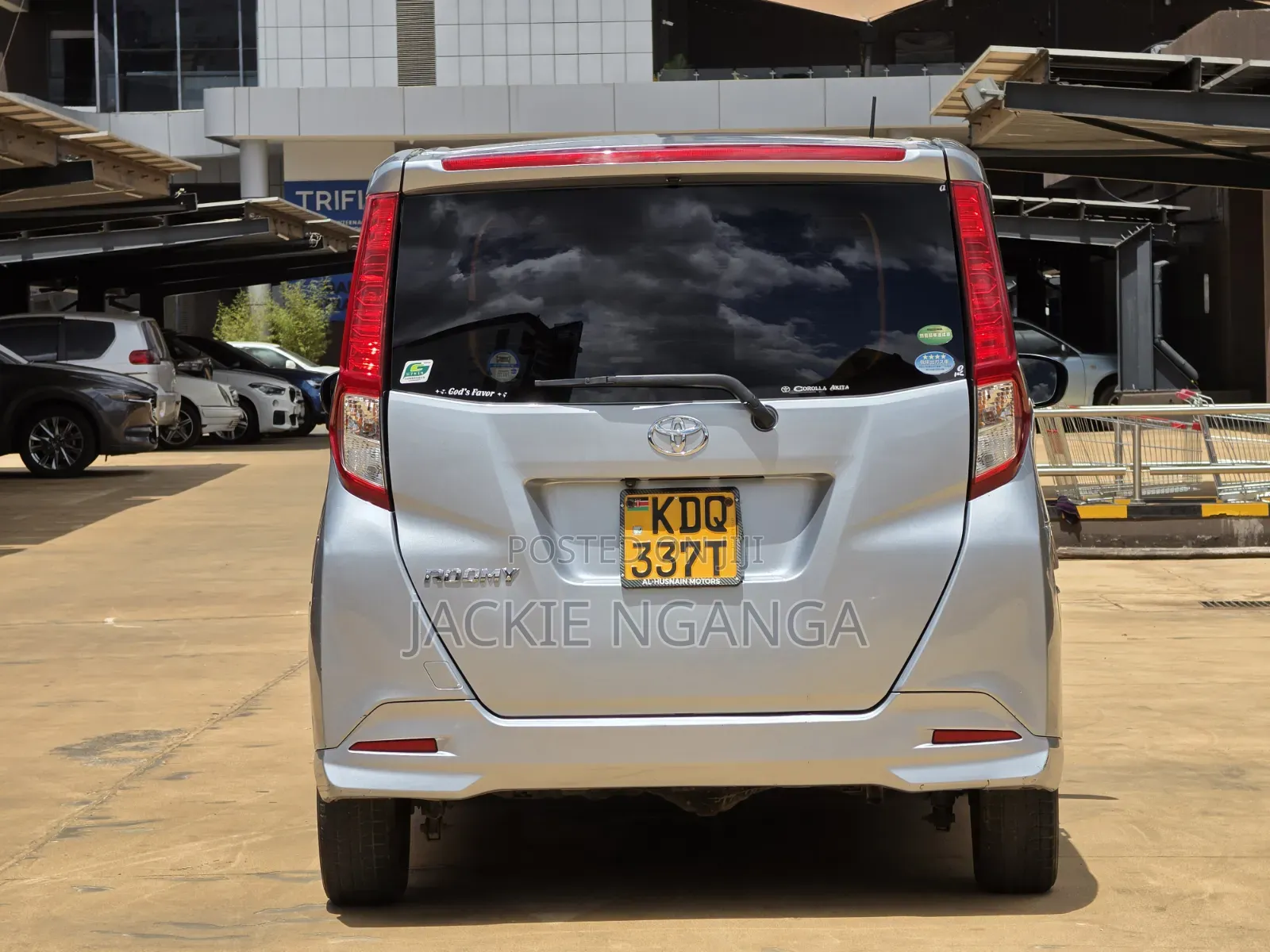 Toyota Roomy 2017 Silver