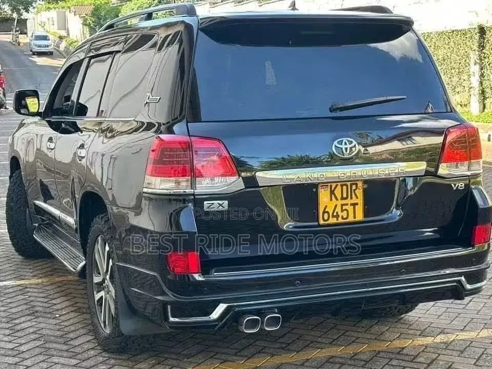 Toyota Land Cruiser 4.6 V8 ZX 2011 Black