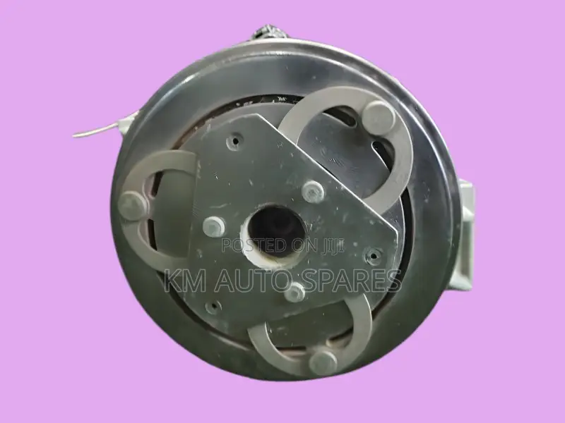 Nissan Wingroad AC Compressor.
