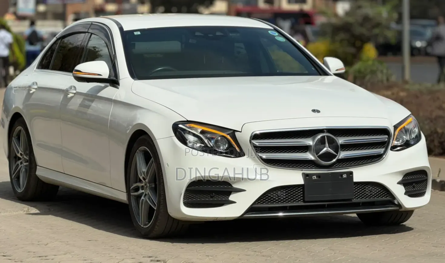 Mercedes-Benz E200 2019 White