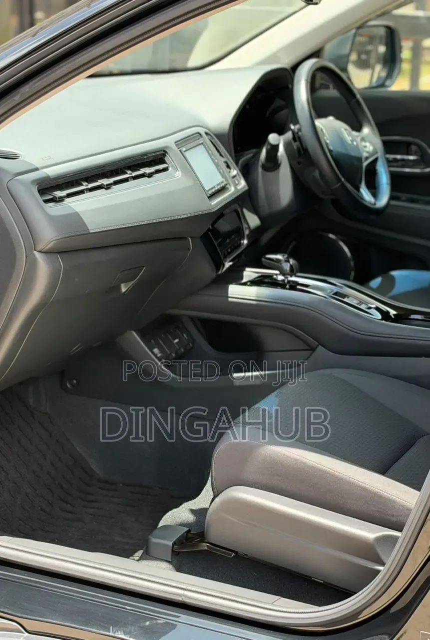 Honda Vezel 1.5 Hybrid 2WD 2019 Matt Black
