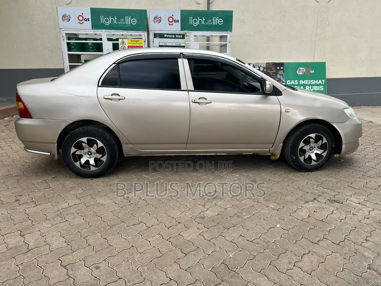 Toyota Corolla 2005 Ivory