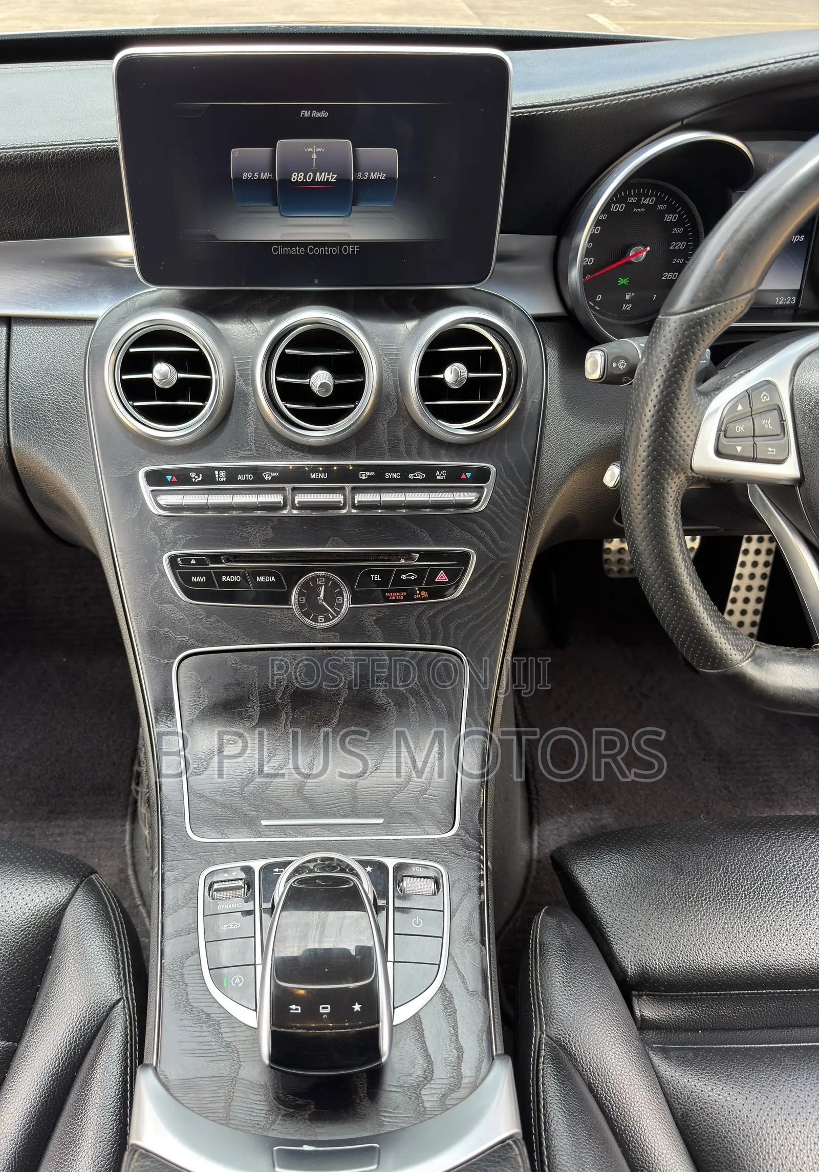 Mercedes-Benz C200 2016 Silver