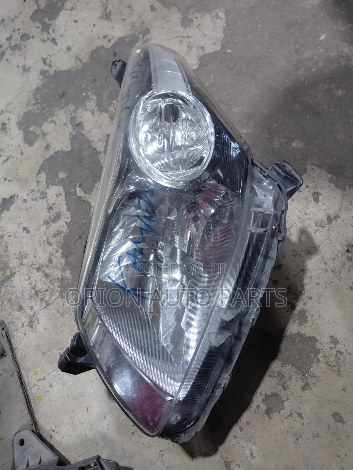 Toyota IST 2008 - 2012