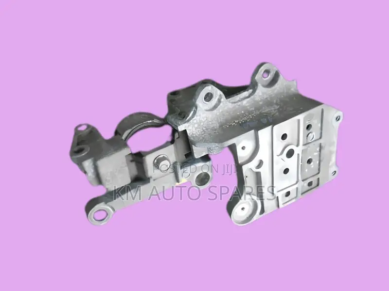 Nissan X-Trail Gearbox Mount.