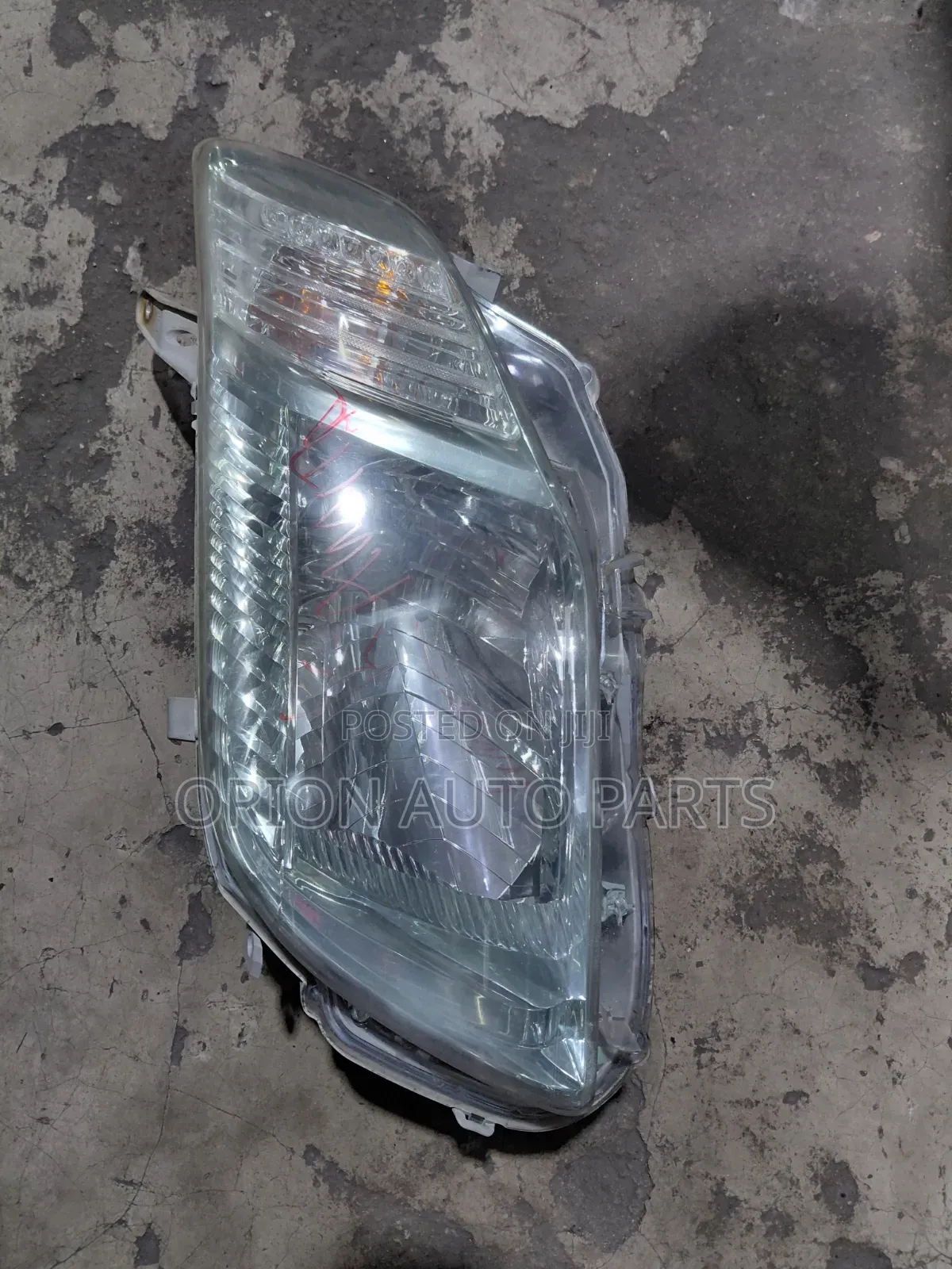 Toyota Axio 141 Non Xenon